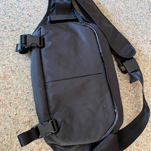 incase sling backpack